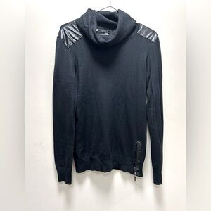 🍁🍁Orly size small black light knit top